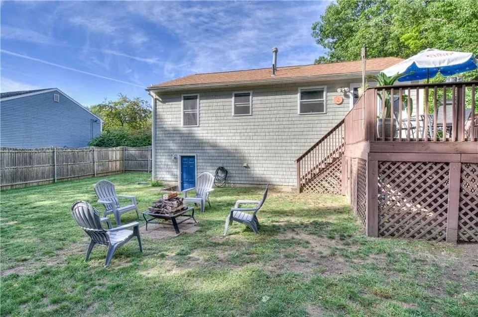 3 Bed 2 Bath Traditional Suburban Family Home in Warwick, RI - 5
