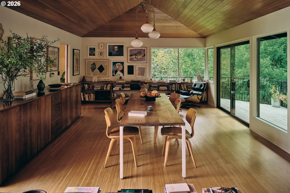 Interior view 3