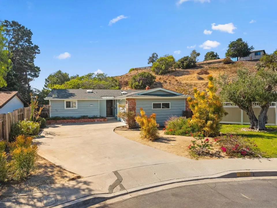 3 Bed 2 Bath Transitional Coastal in San Diego, CA
