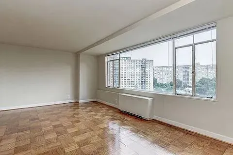 3 Bed 2 Bath Urban Residential Condo in Alexandria, VA - 4
