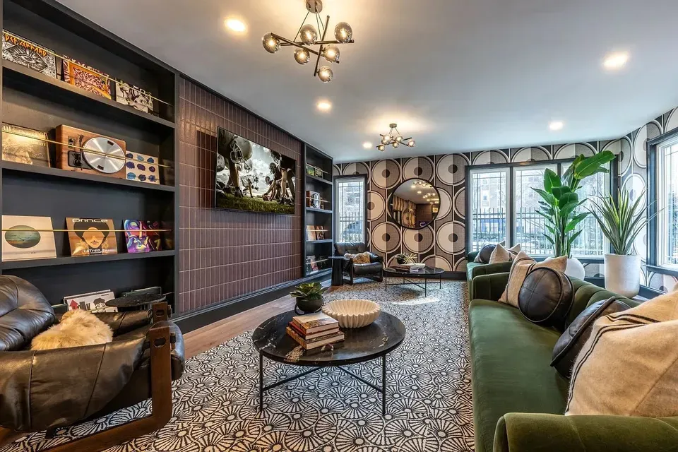 3 Bed 2 Bath Urban Residential Condo in Alexandria, VA - 3