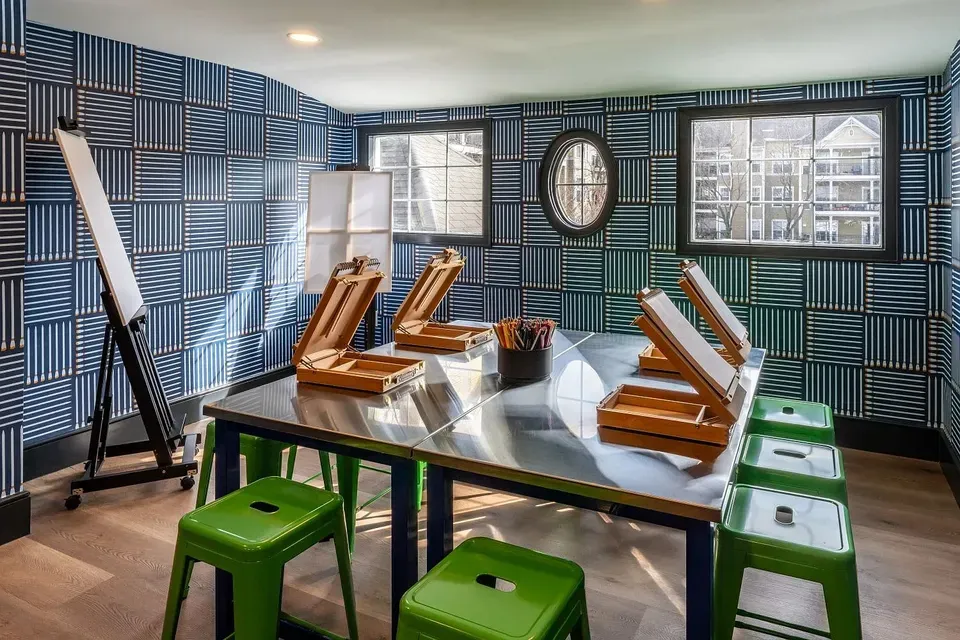 3 Bed 2 Bath Urban Residential Condo in Alexandria, VA - 4