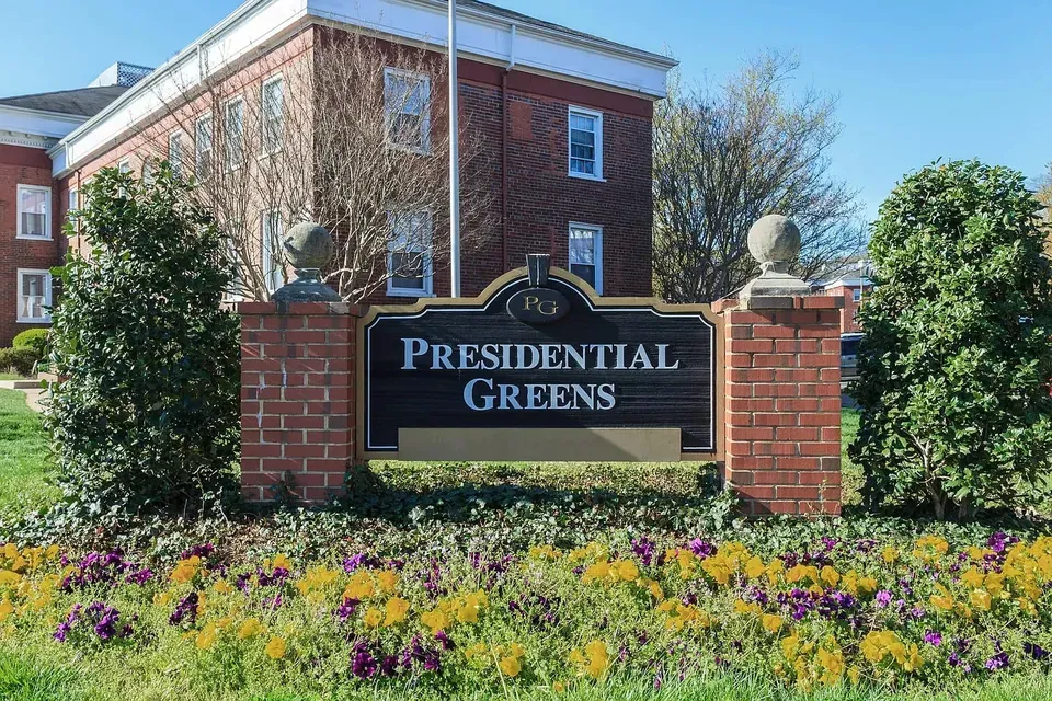 3 Bed 2 Bath Urban Residential Condo in Alexandria, VA - 2