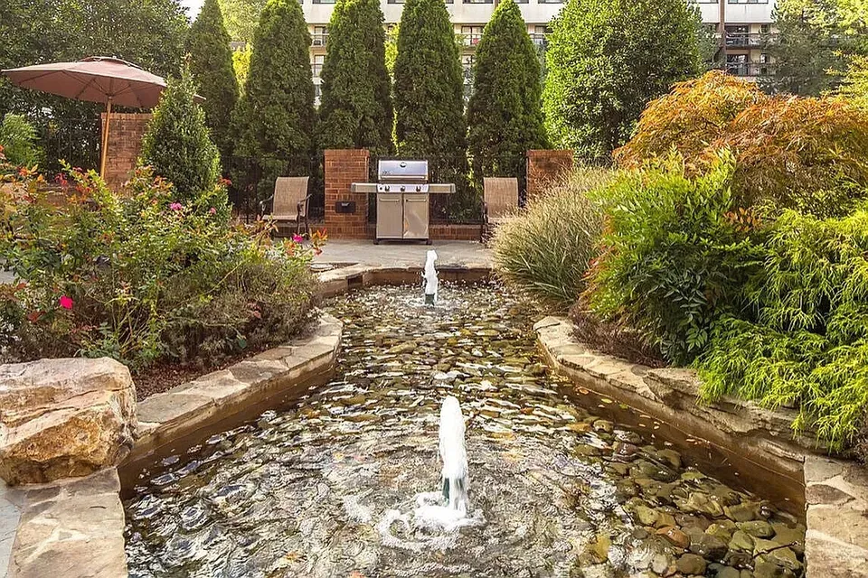 3 Bed 2 Bath Urban Residential Condo in Alexandria, VA - 2
