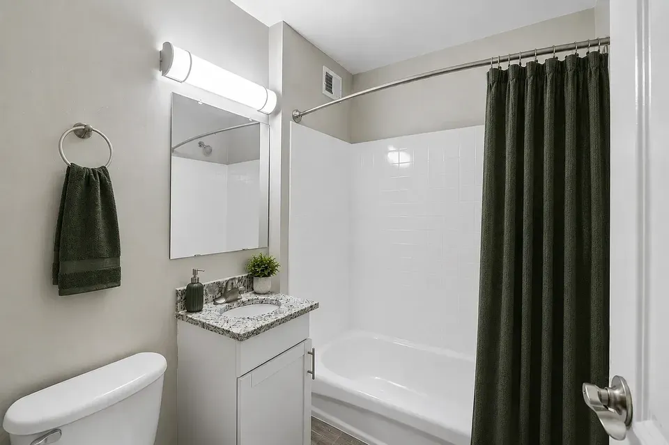 3 Bed 2 Bath Urban Residential Condo in Alexandria, VA - 3
