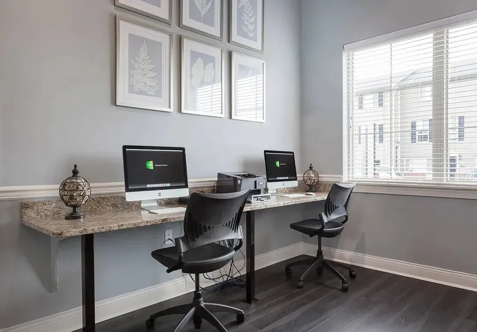 3 Bed 2 Bath Urban Residential Condo in Alexandria, VA - 2