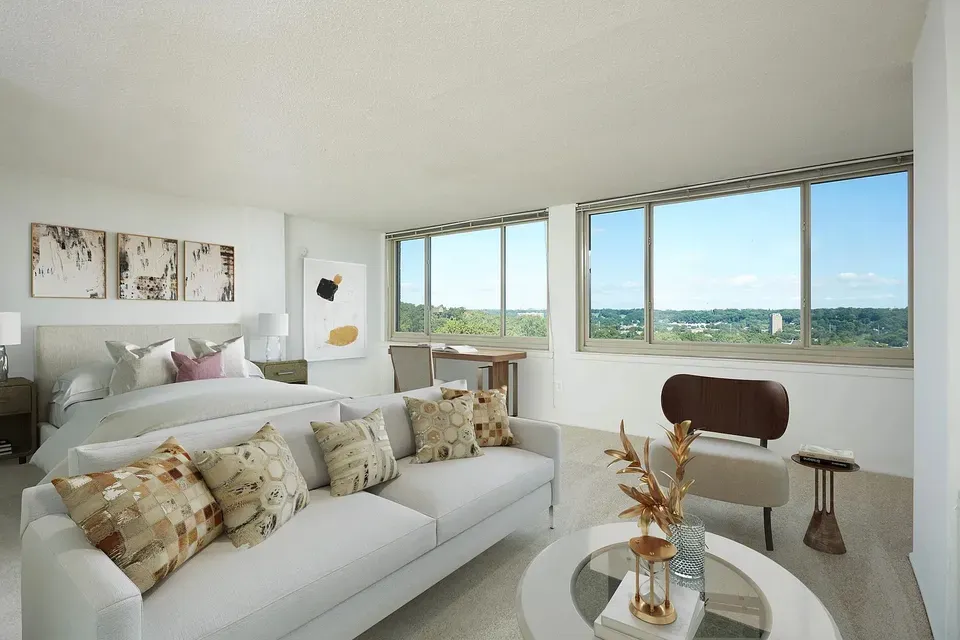 3 Bed 2 Bath Urban Residential Condo in Alexandria, VA - 1