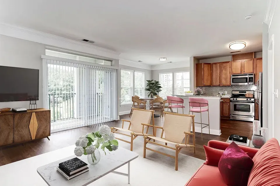 3 Bed 2 Bath Urban Residential Condo in Alexandria, VA - 4
