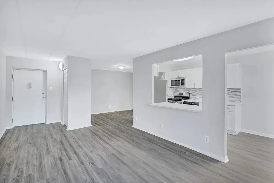 3 Bed 2 Bath Urban Residential Condo in Alexandria, VA - 2