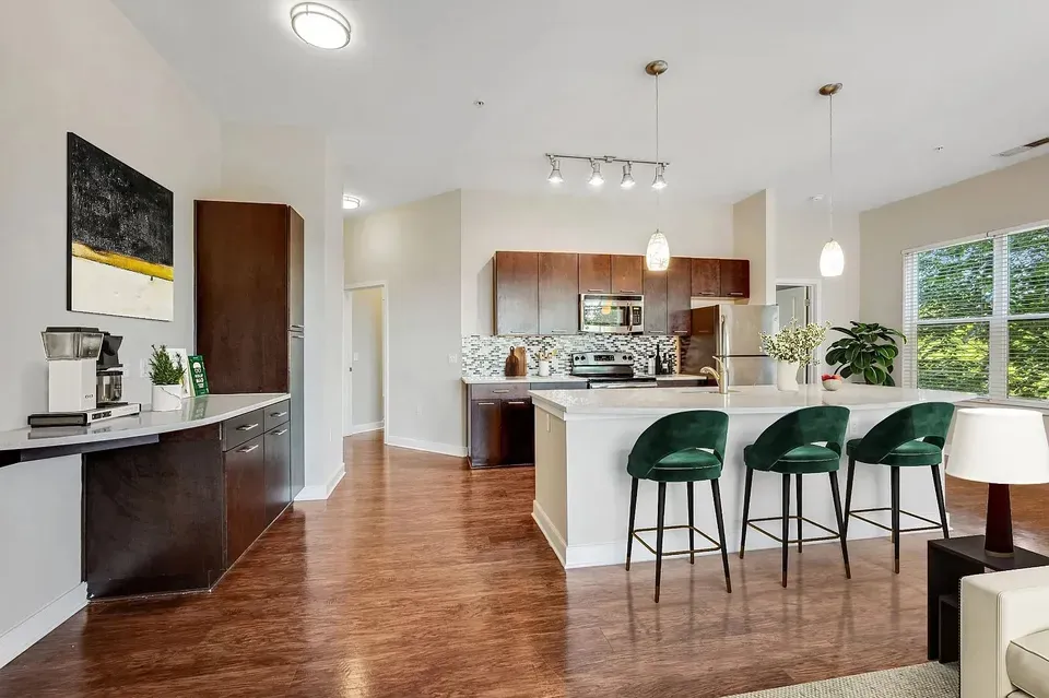 3 Bed 2 Bath Urban Residential Condo in Alexandria, VA - 1