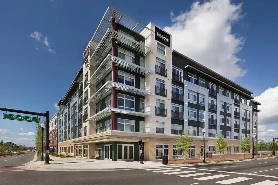 3 Bed 2 Bath Urban Residential Condo in Alexandria, VA - 2