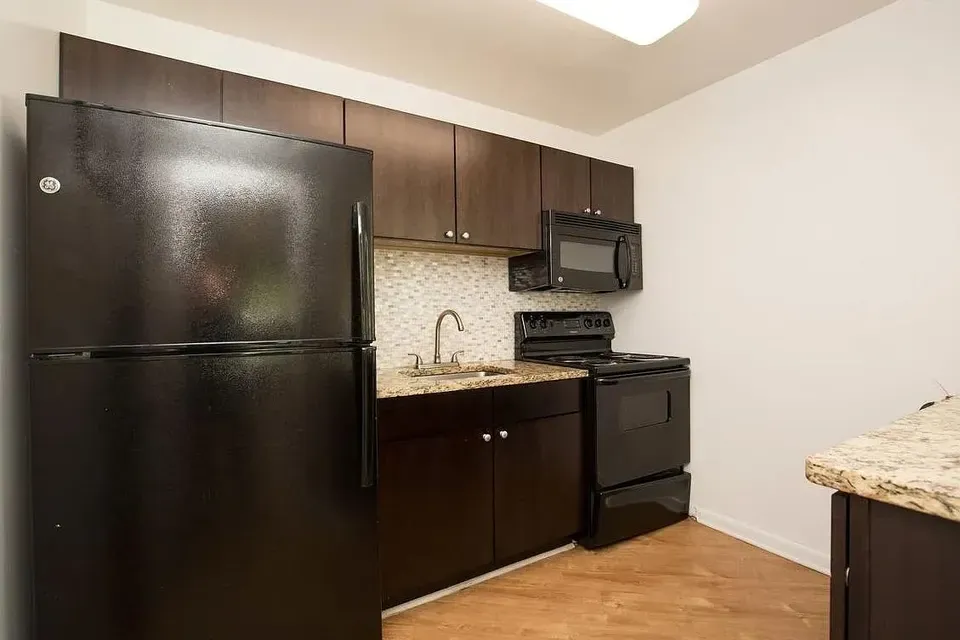 3 Bed 2 Bath Urban Residential Condo in Alexandria, VA - 2