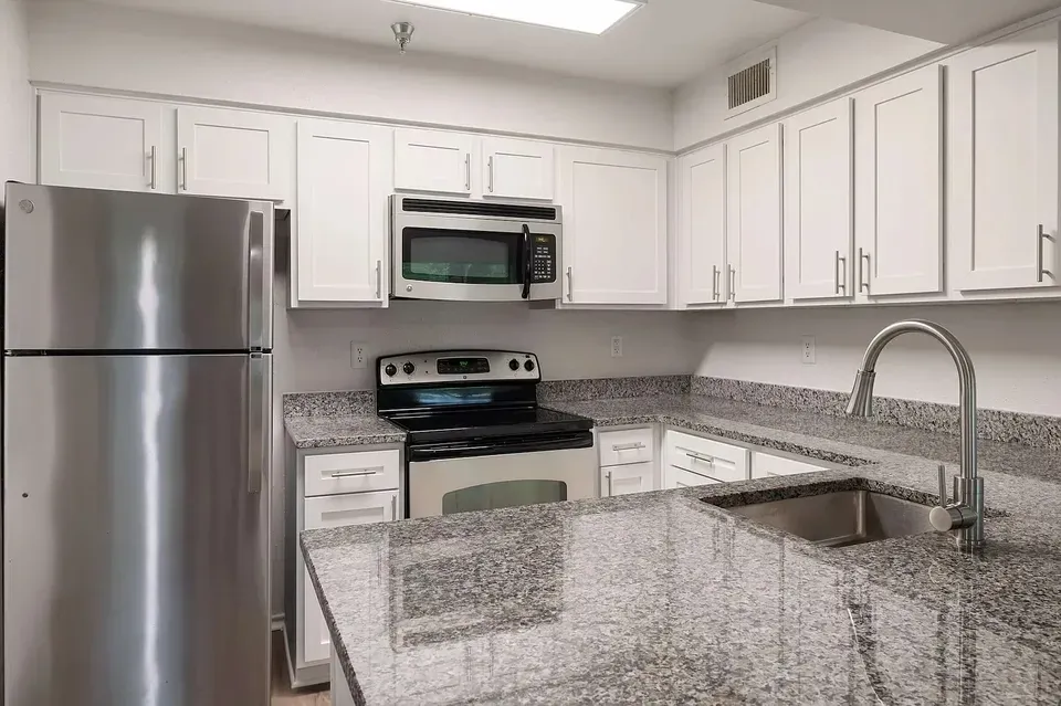 3 Bed 2 Bath Urban Residential Condo in Alexandria, VA - 1