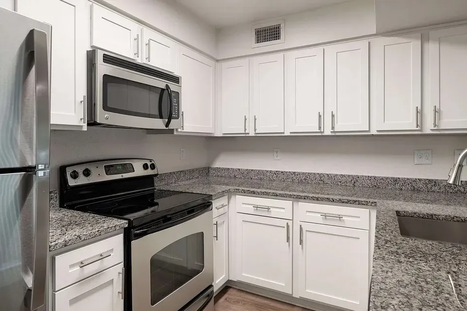 3 Bed 2 Bath Urban Residential Condo in Alexandria, VA - 2