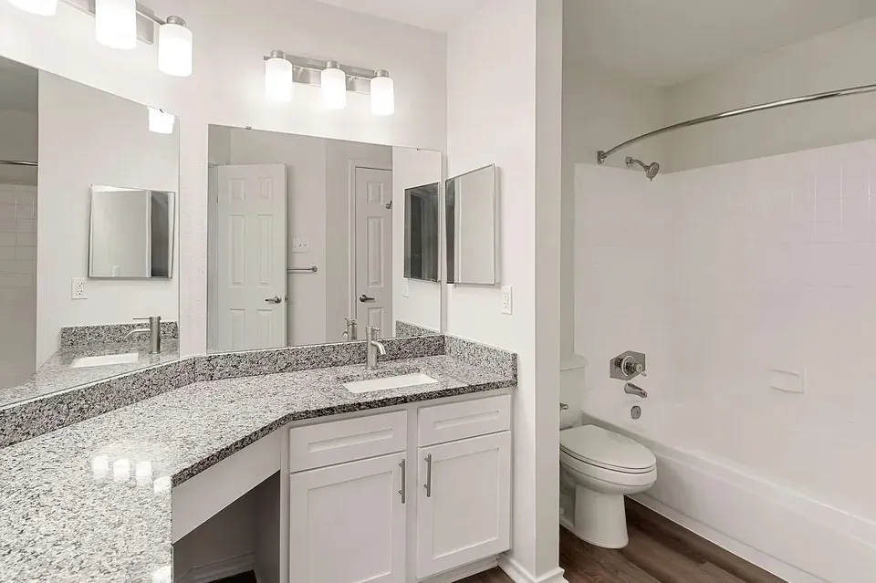 3 Bed 2 Bath Urban Residential Condo in Alexandria, VA - 5