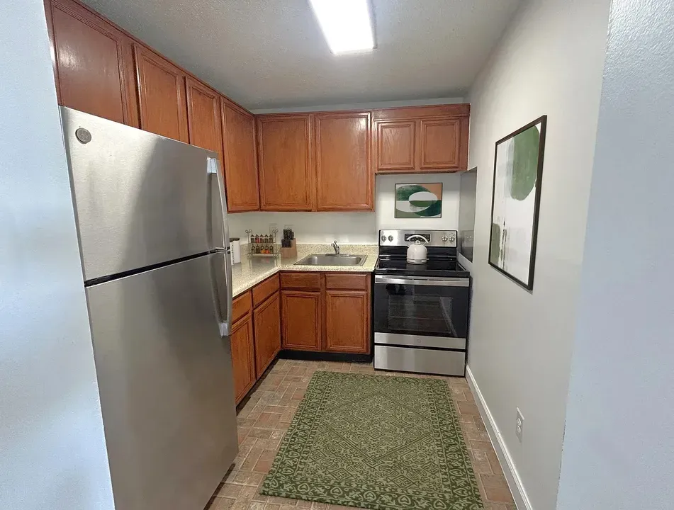 3 Bed 2 Bath Urban Residential Condo in Alexandria, VA - 4