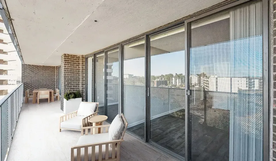 3 Bed 2 Bath Urban Residential Condo in Alexandria, VA - 2