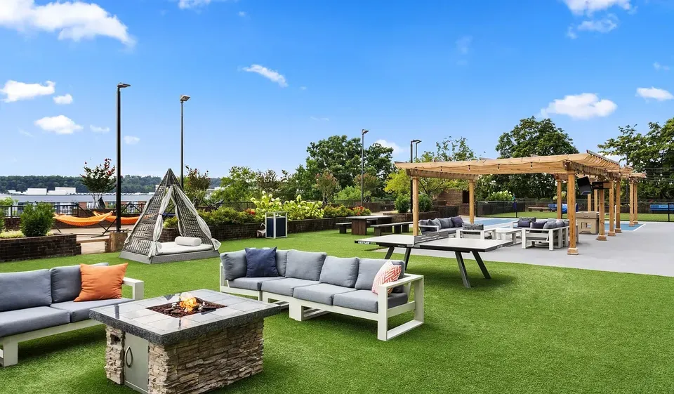 3 Bed 2 Bath Urban Residential Condo in Alexandria, VA - 3