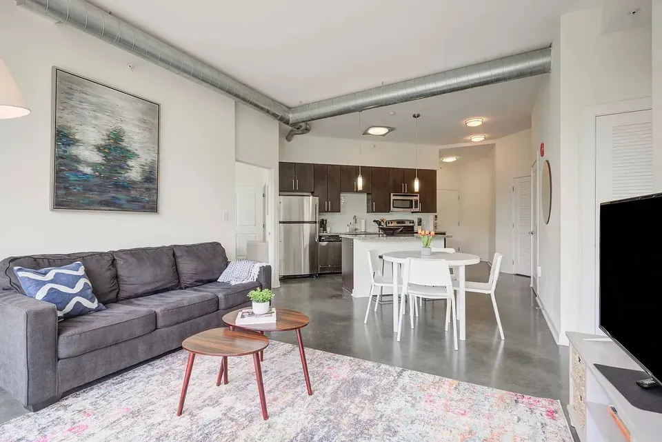 3 Bed 2 Bath Urban Residential Condo in Alexandria, VA - 3