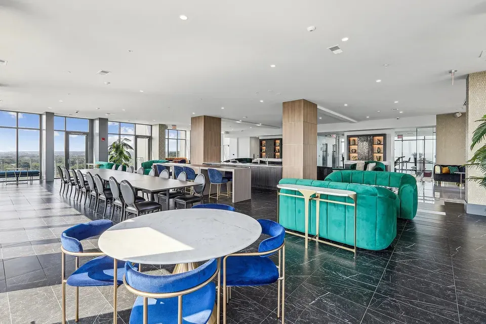 3 Bed 2 Bath Urban Residential Condo in Alexandria, VA - 5