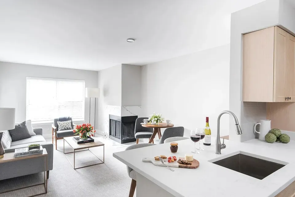 3 Bed 2 Bath Urban Residential Condo in Alexandria, VA - 2