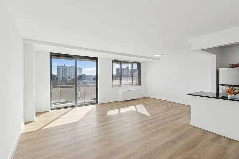 3 Bed 2 Bath Urban Residential Condo in Alexandria, VA - 3