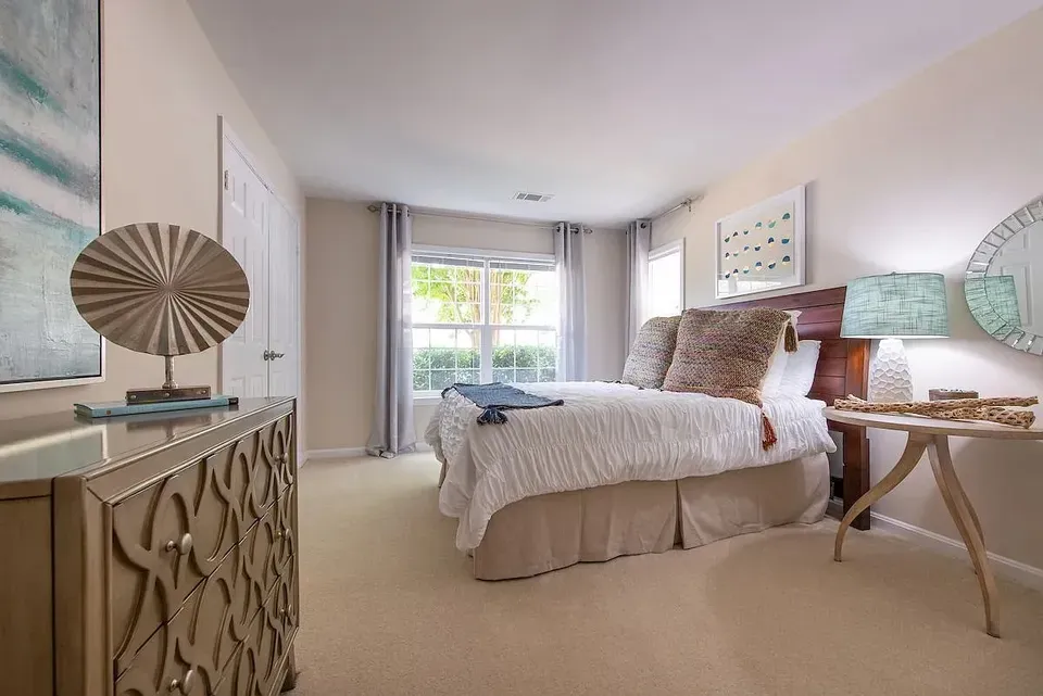 3 Bed 2 Bath Urban Residential Condo in Alexandria, VA - 5