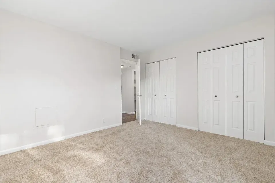 3 Bed 2 Bath Urban Residential Condo in Alexandria, VA - 5