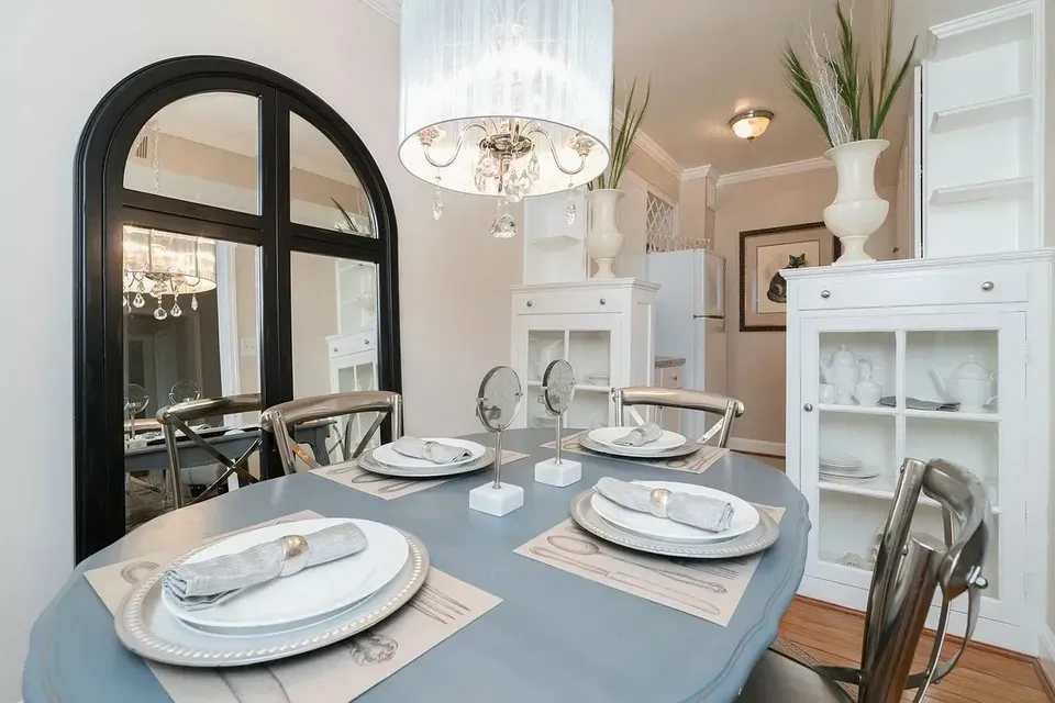 3 Bed 2 Bath Urban Residential Condo in Alexandria, VA - 2