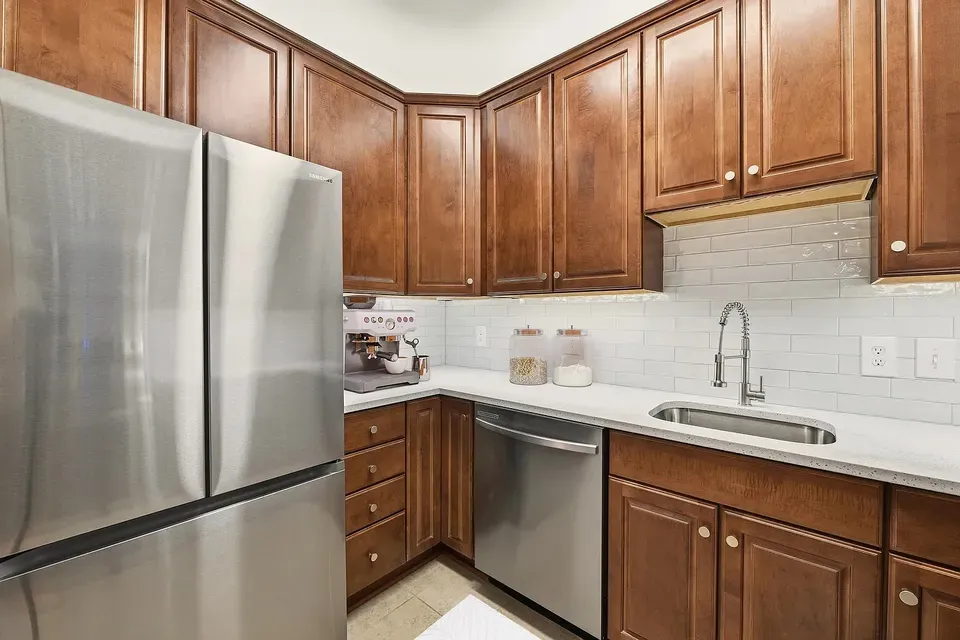 3 Bed 2 Bath Urban Residential Condo in Alexandria, VA - 2