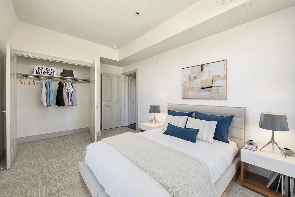 3 Bed 2 Bath Urban Residential Condo in Alexandria, VA - 5