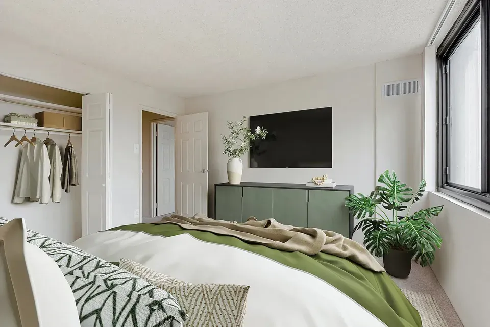 3 Bed 2 Bath Urban Residential Condo in Alexandria, VA - 3