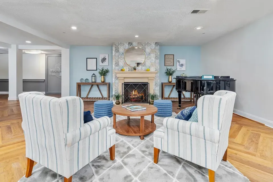 3 Bed 2 Bath Urban Residential Condo in Alexandria, VA - 2