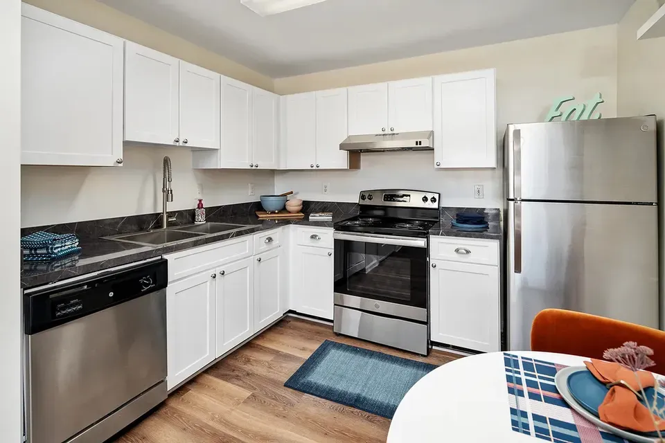 3 Bed 2 Bath Urban Residential Condo in Alexandria, VA - 5