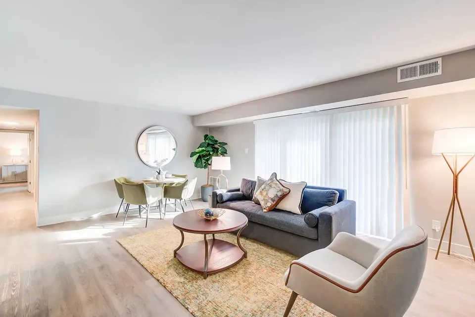 3 Bed 2 Bath Urban Residential Condo in Alexandria, VA - 4