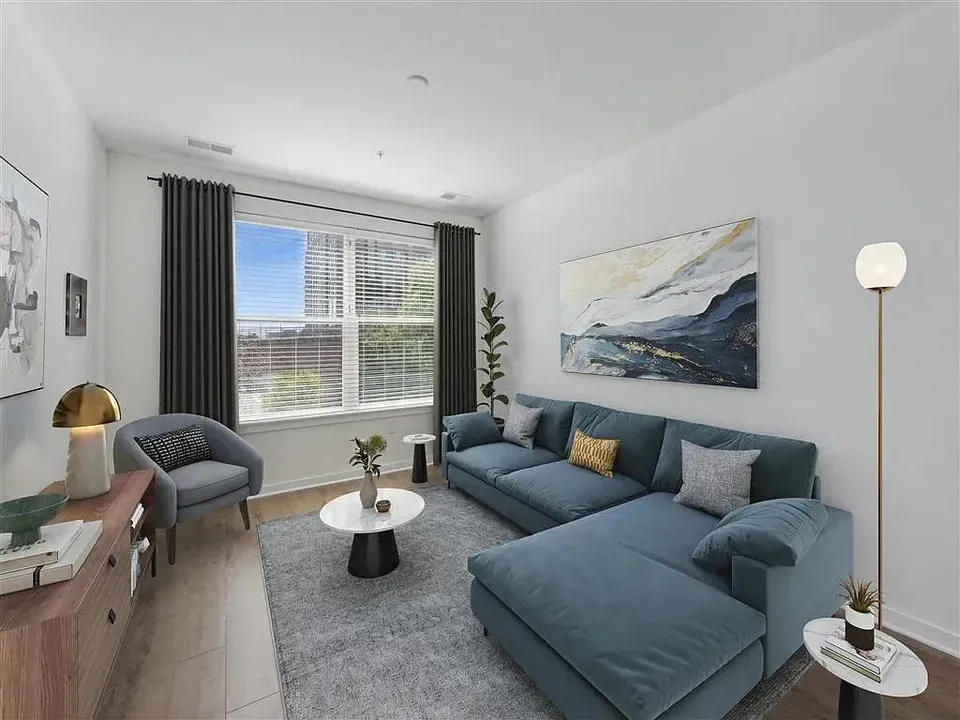3 Bed 2 Bath Urban Residential Condo in Alexandria, VA - 3