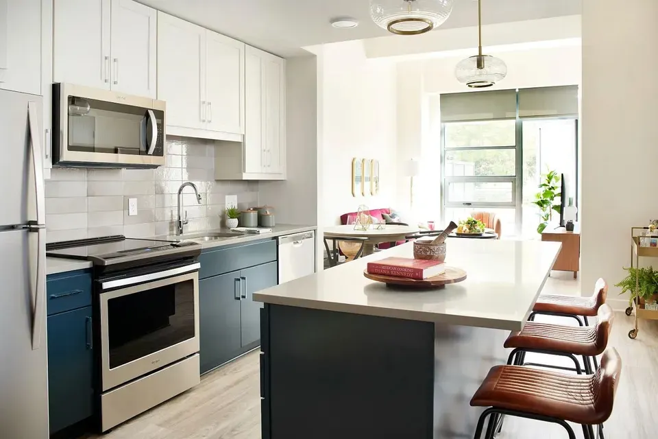 3 Bed 2 Bath Urban Residential Condo in Alexandria, VA - 1