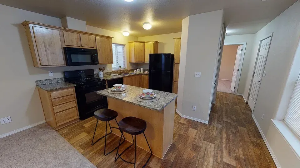 3 Bed 2 Bath Urban Residential Condo in Anchorage, AK - 4