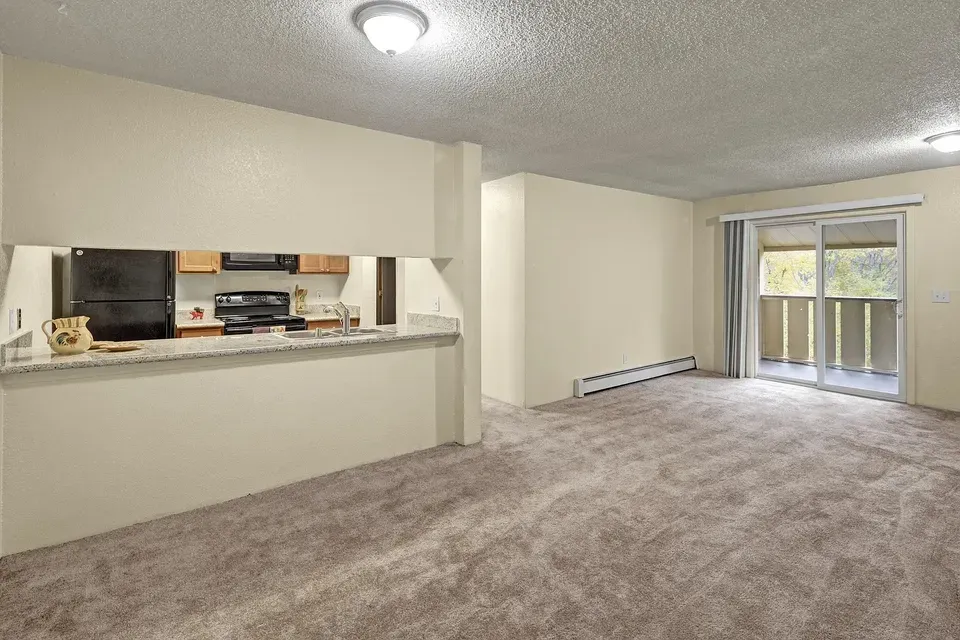 3 Bed 2 Bath Urban Residential Condo in Anchorage, AK - 5