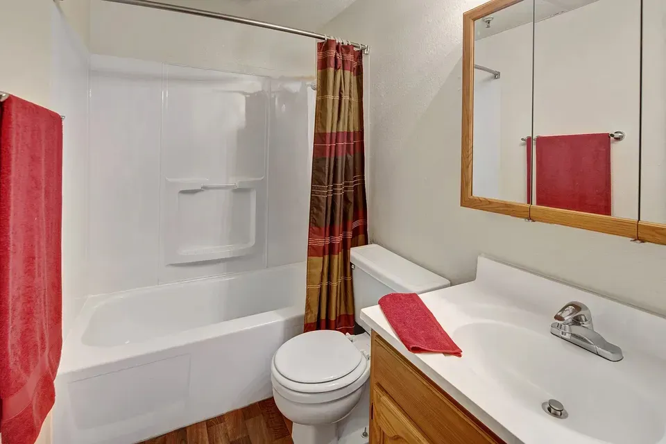 3 Bed 2 Bath Urban Residential Condo in Anchorage, AK - 4