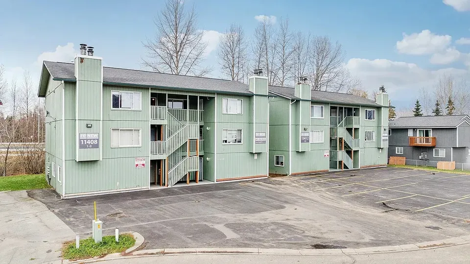 3 Bed 2 Bath Urban Residential Condo in Anchorage, AK - 4
