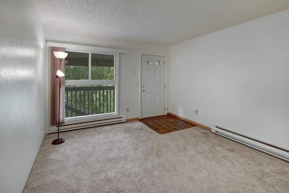 3 Bed 2 Bath Urban Residential Condo in Anchorage, AK - 2