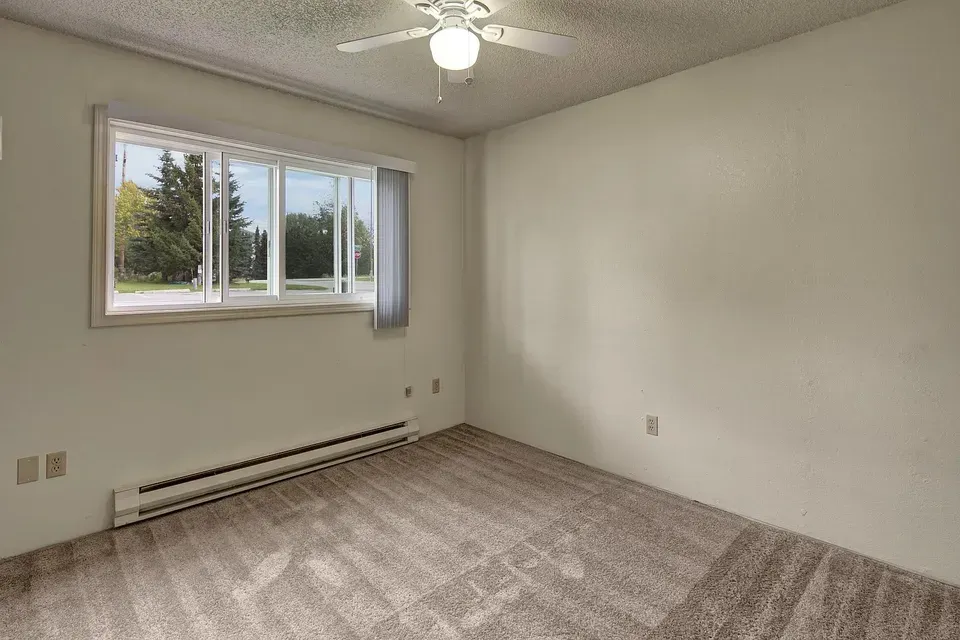 3 Bed 2 Bath Urban Residential Condo in Anchorage, AK - 4
