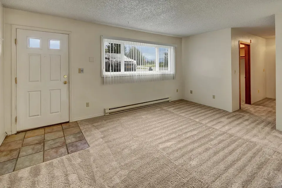 3 Bed 2 Bath Urban Residential Condo in Anchorage, AK - 5