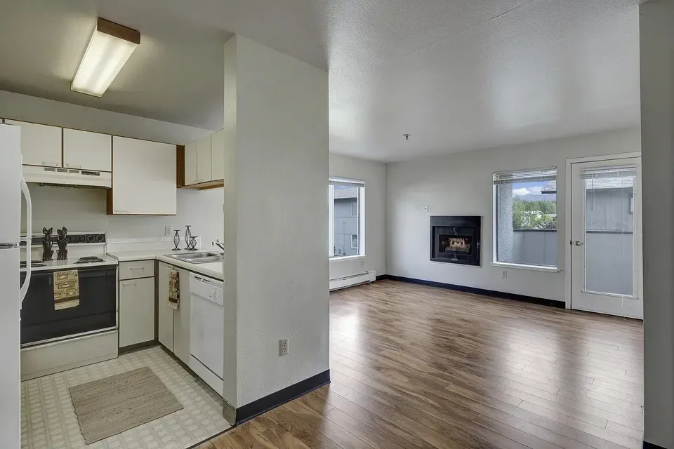 3 Bed 2 Bath Urban Residential Condo in Anchorage, AK - 5
