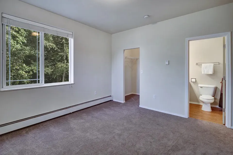 3 Bed 2 Bath Urban Residential Condo in Anchorage, AK - 5