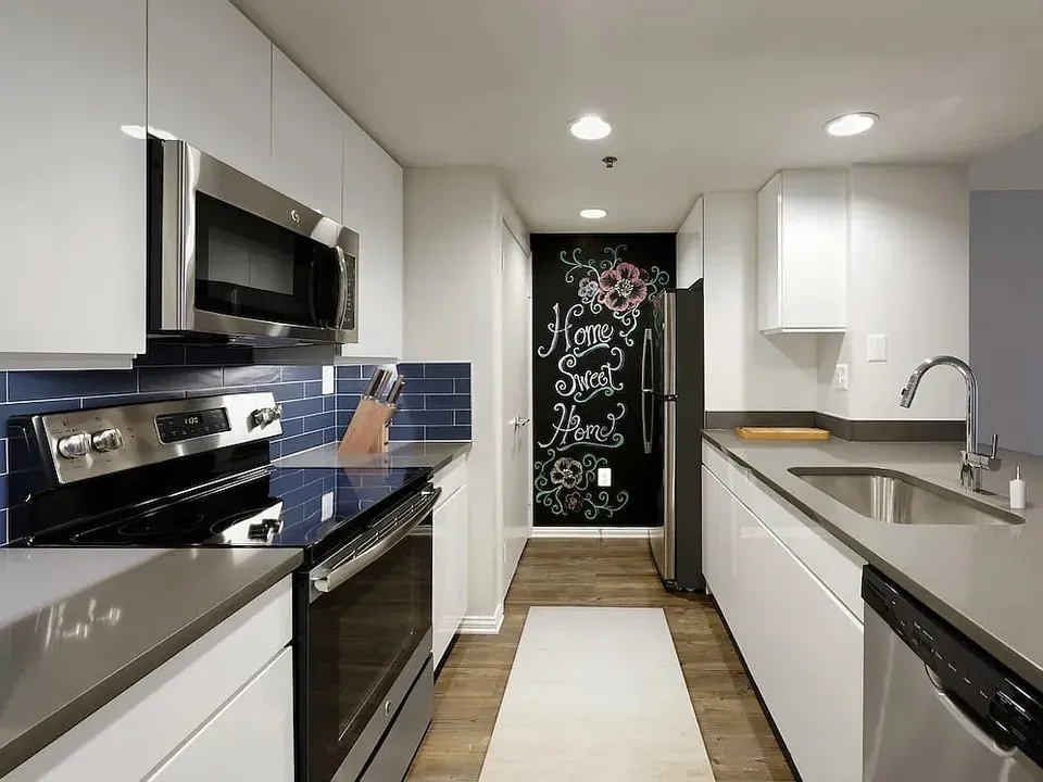 3 Bed 2 Bath Urban Residential Condo in Arlington, VA - 1