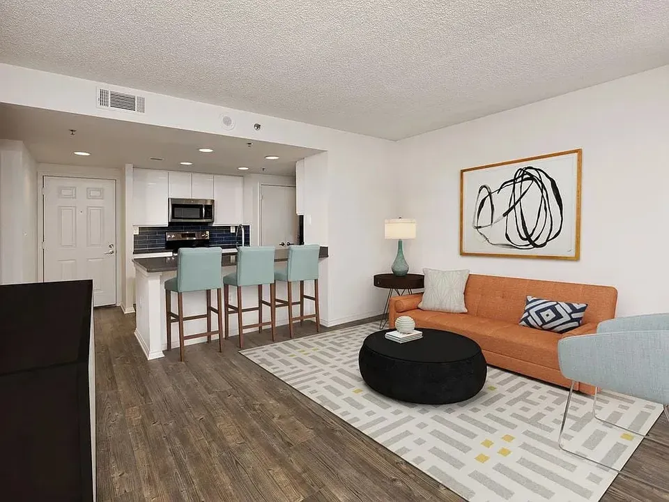 3 Bed 2 Bath Urban Residential Condo in Arlington, VA - 2