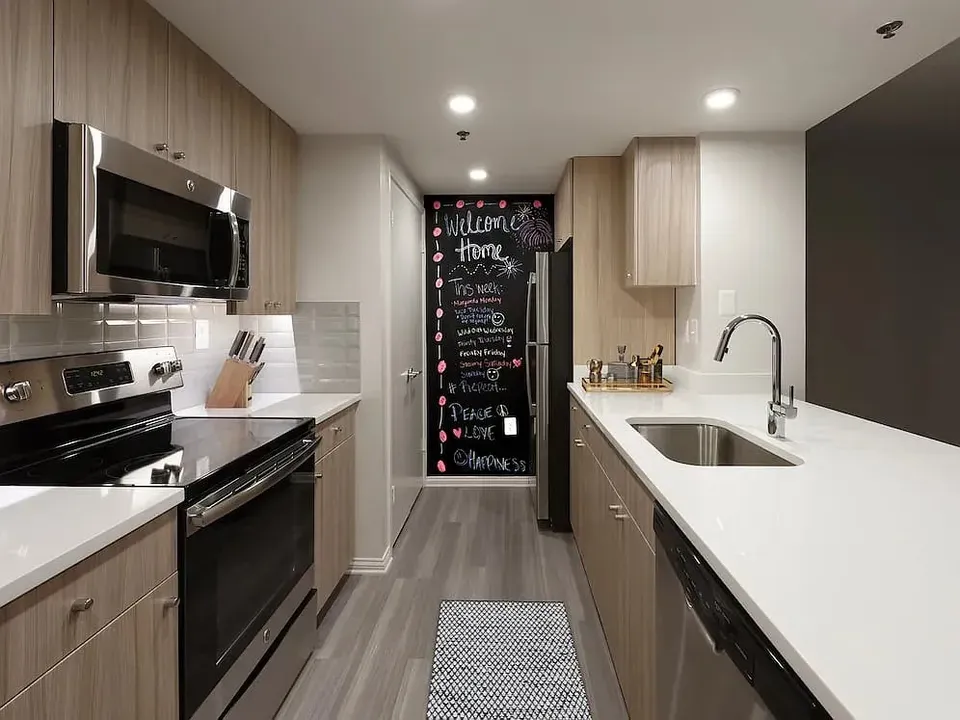 3 Bed 2 Bath Urban Residential Condo in Arlington, VA - 4