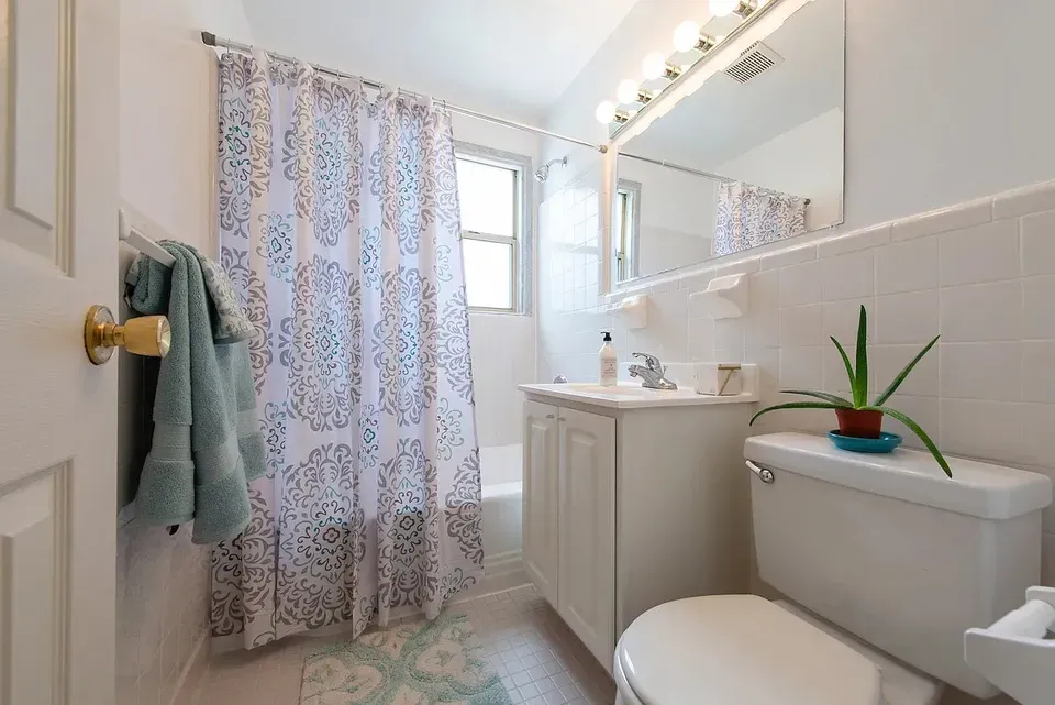 3 Bed 2 Bath Urban Residential Condo in Arlington, VA - 5